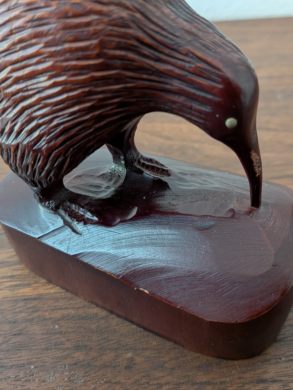 Vintage Hand Carved Wooden Kiwi Bird w/ Brass Eyes Tawa, New Zealand 3.75 in - Picture 7 of 12